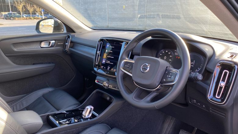 Volvo Xc40 1.5 T5 Recharge PHEV Ultimate Dark 5dr Auto Estate